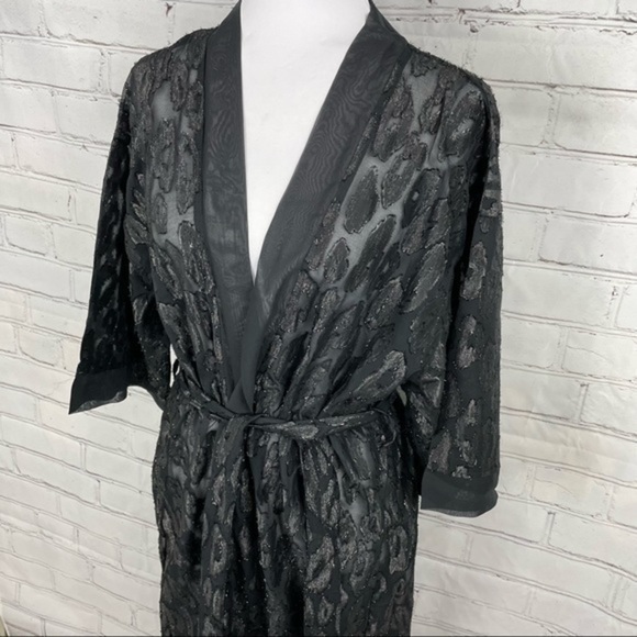 EXPRESS Black Burn Out Leopard Kimono One Size - Picture 6 of 16